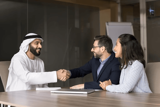 Why Should UAE Citizens Explore Emirati Job Vacancies Regularly?