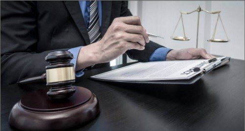 Common Challenges Addressed By A Debt Collection Lawyer In New York