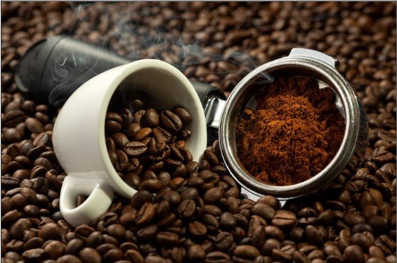 Decaffeinated Coffee: Benefits, Process and Health Facts