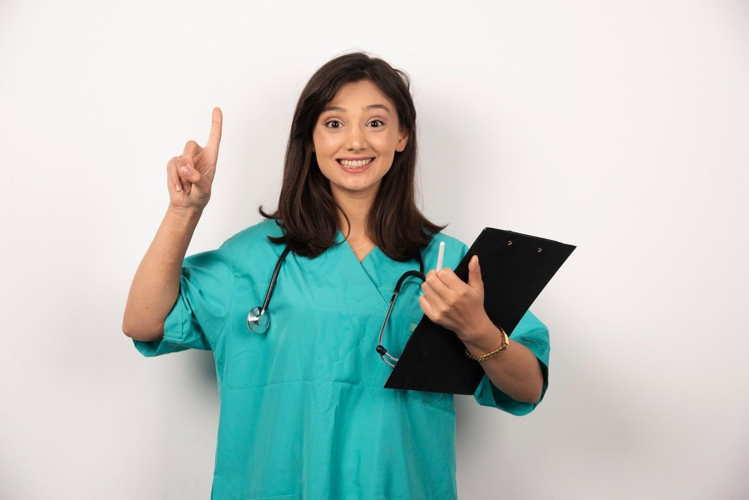 Breaking into Healthcare: The Best Entry-Level Role Without a Four-Year Degree